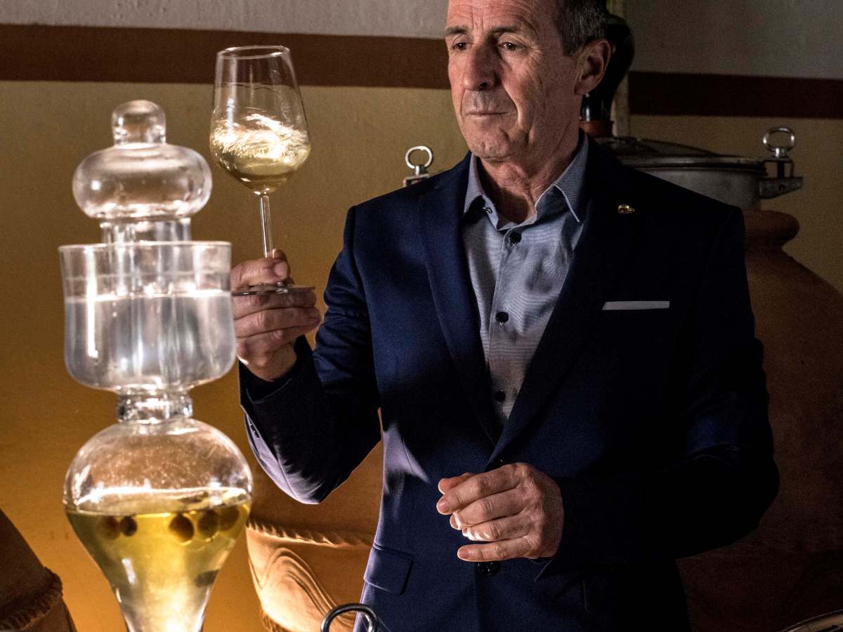 Vino marino, la tecnica pi&ugrave; antica al mondo, con Antonio&nbsp;Arrighi