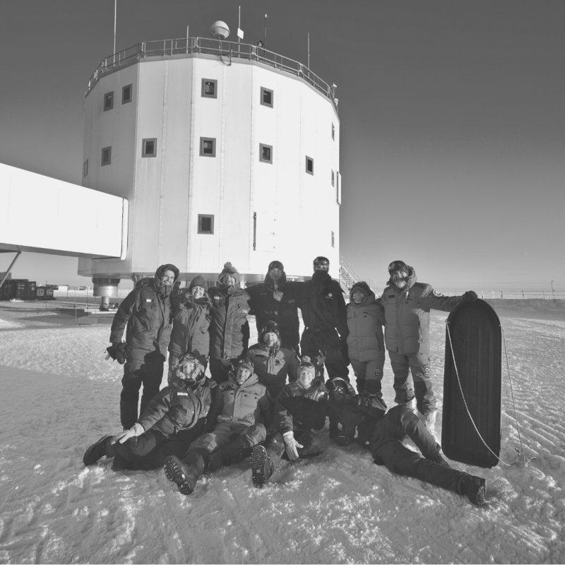 Il brindisi in Antartide degli agli amici della Concordia&nbsp;Station