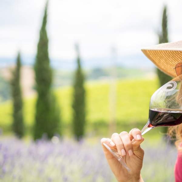 Adua Villa: seconda parte. Successi, invidie, luci e ombre del mondo del&nbsp;vino.